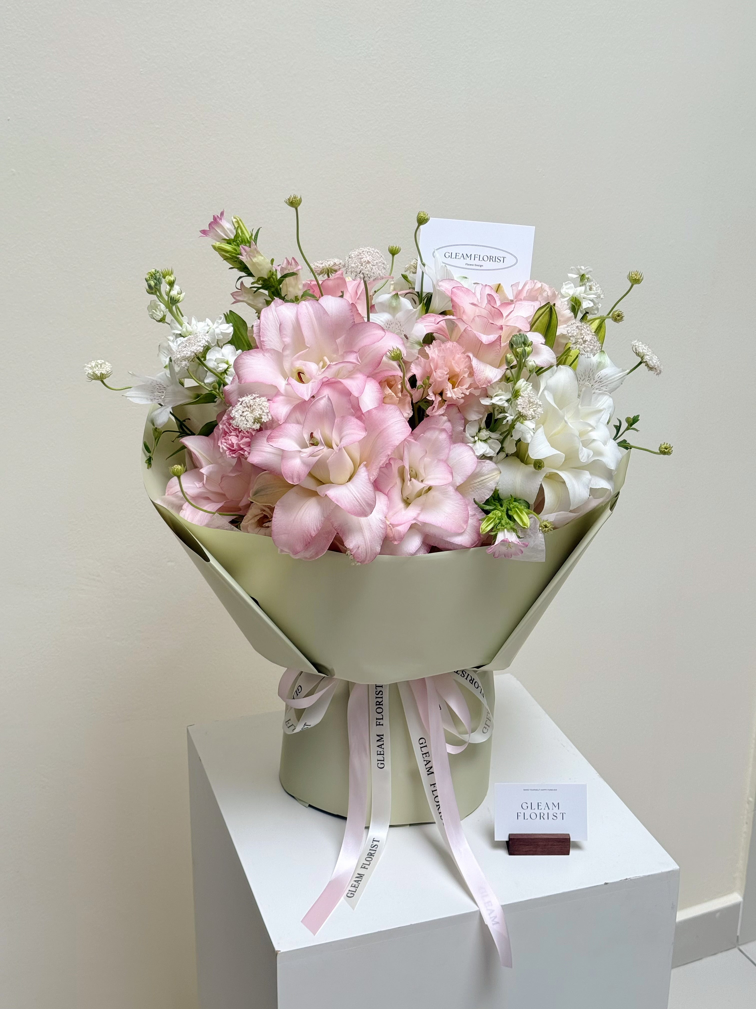 Becky Lily Fresh Flower